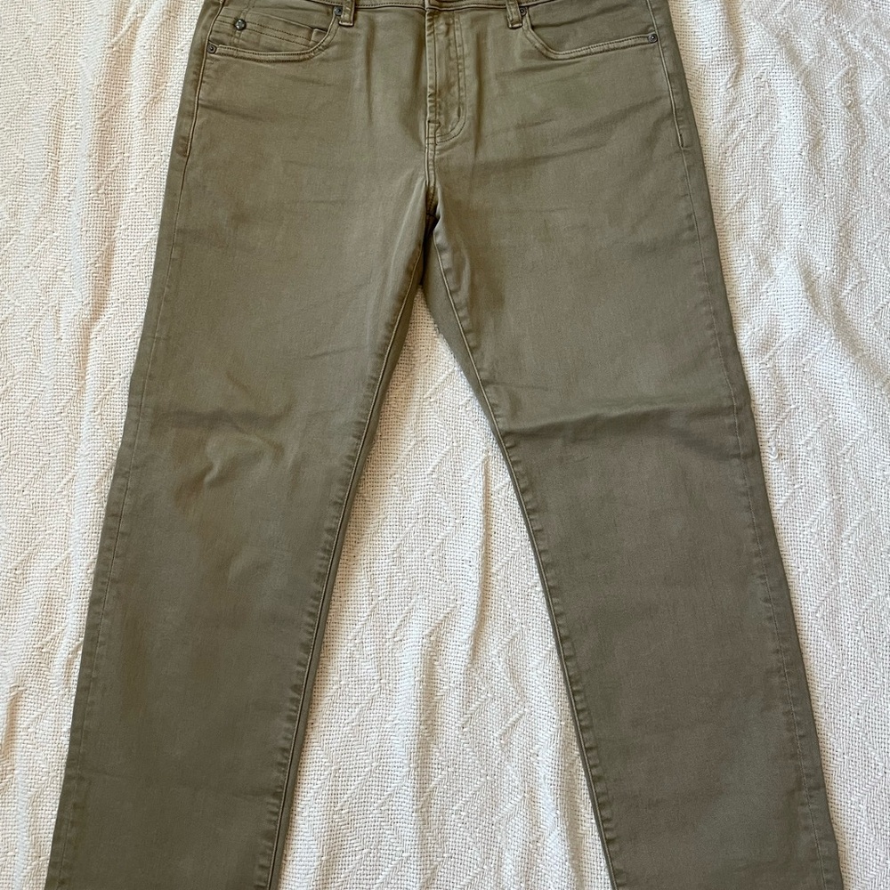 Liverpool Los Angeles Men’s 34x30 Slim Straight Jeans Olive Green Never Worn